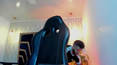 LIAM KLEIN online show from February 10, 2026, 11:14 am