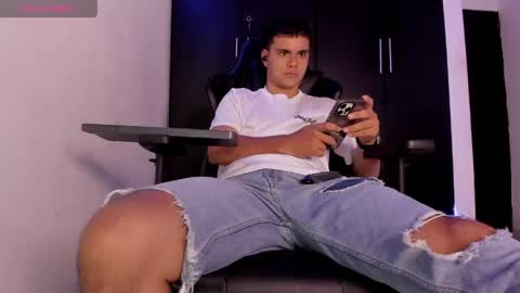 Snapshot of liam_mateo_ chatting on May 13, 2026, 2:42 am Liam online show from May 13, 2026, 2:42 am