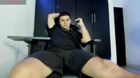 Snapshot of liam_mateo_ chatting on May 21, 2026, 6:20 am Liam online show from May 21, 2026, 6:20 am