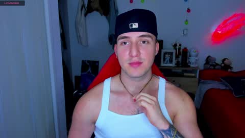 Snapshot of liam_oficial chatting on December 19, 2024, 4:45 am liam online show from December 19, 2024, 4:45 am