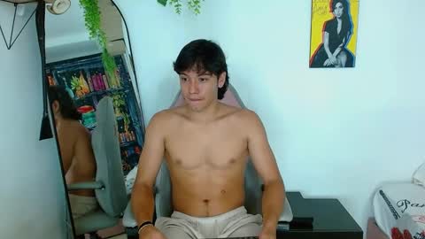 Snapshot of liam_xul chatting on October 4, 2025, 7:45 pm liamxul online show from October 4, 2025, 7:45 pm