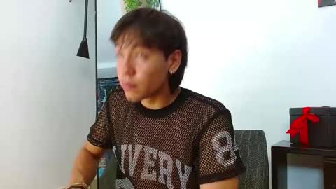 Snapshot of liam_xul chatting on October 18, 2025, 7:36 pm liamxul online show from October 18, 2025, 7:36 pm