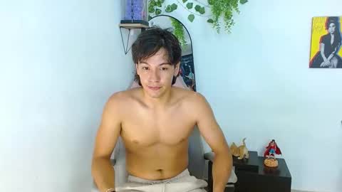 Snapshot of liam_xul chatting on October 22, 2025, 7:24 pm liamxul online show from October 22, 2025, 7:24 pm