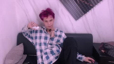 liam_york online show from April 26, 2026, 4:37 pm