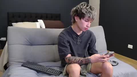 Snapshot of liamelf chatting on July 26, 2026, 5:04 am Liam online show from July 26, 2026, 5:04 am