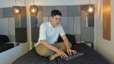 Liam online show from March 9, 2026, 1:15 pm