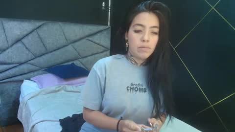 L I A M O N R O E online show from December 5, 2025, 11:52 am