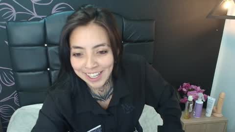 L I A M O N R O E online show from December 22, 2025, 11:51 am