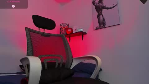 Snapshot of liamreigns_ chatting on November 11, 2025, 10:10 pm liam online show from November 11, 2025, 10:10 pm