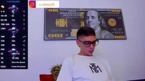    online show from December 3, 2024, 7:33 pm