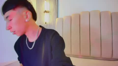 lian_cameron online show from May 2, 2026, 4:28 am