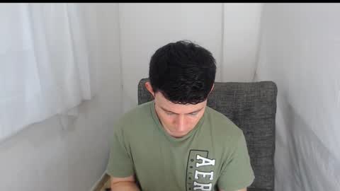 Snapshot of lian_eathan chatting on February 8, 2026, 3:15 pm lian_eathan online show from February 8, 2026, 3:15 pm