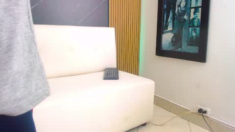 Snapshot of lian_jacob chatting on May 14, 2026, 7:20 pm Lian Jacob online show from May 14, 2026, 7:20 pm