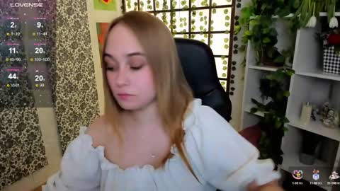 Liana online show from March 9, 2025, 5:22 am