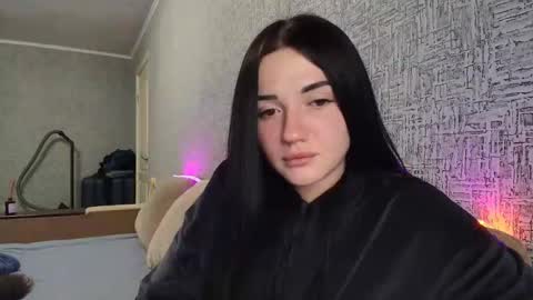 liana_diva online show from November 4, 2025, 8:08 pm