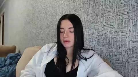 Snapshot of liana_diva chatting on June 3, 2026, 6:02 pm liana_diva online show from June 3, 2026, 6:02 pm
