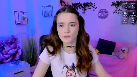 Snapshot of liana_kisses chatting on June 26, 2026, 6:34 pm Little Liana online show from June 26, 2026, 6:34 pm