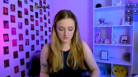 Snapshot of liana_kisses chatting on July 7, 2026, 6:45 pm Little Liana online show from July 7, 2026, 6:45 pm