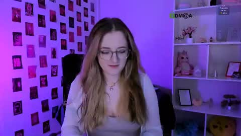 Snapshot of liana_kisses chatting on July 18, 2026, 6:45 pm Little Liana online show from July 18, 2026, 6:45 pm