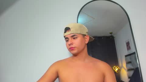 Snapshot of lianfox_ chatting on June 15, 2026, 1:35 pm lianfox_ online show from June 15, 2026, 1:35 pm