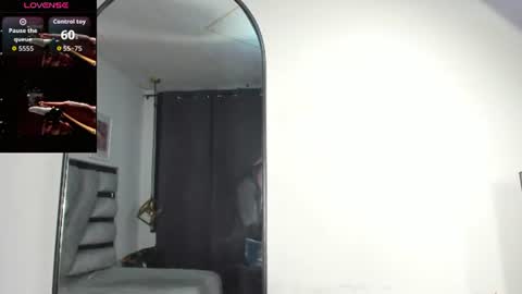 Snapshot of lianfox_ chatting on July 18, 2026, 1:37 pm lianfox_ online show from July 18, 2026, 1:37 pm
