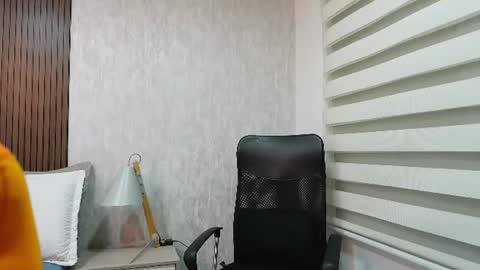Snapshot of lianjones9 chatting on June 21, 2026, 5:04 pm lianjones9 online show from June 21, 2026, 5:04 pm