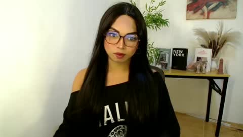 CALL ME LIANNA online show from June 25, 2026, 2:43 pm