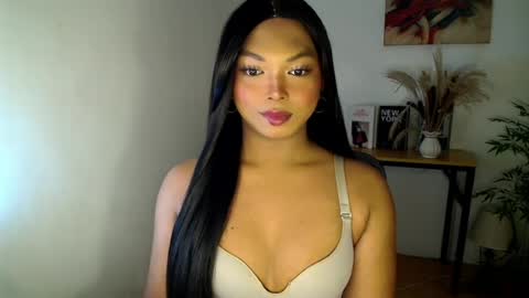 CALL ME LIANNA online show from July 23, 2026, 9:02 pm