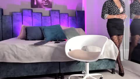 Lian online show from March 11, 2025, 7:47 pm