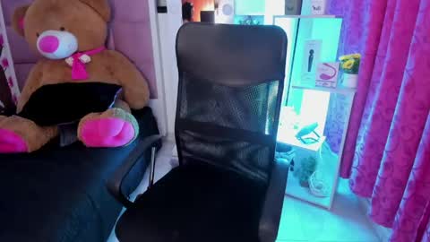 liany_taylor online show from May 1, 2026, 3:00 am