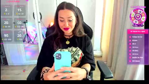 LiaQuinn online show from June 10, 2026, 10:47 am