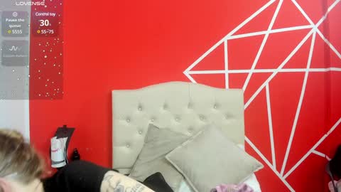 Lia Roberts online show from January 4, 2025, 12:05 pm