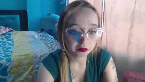 Lia Roberts online show from February 1, 2025, 12:05 pm