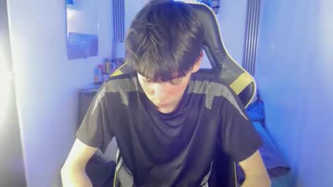 Snapshot of liarr_ chatting on May 12, 2026, 10:51 pm LIAR online show from May 12, 2026, 10:51 pm