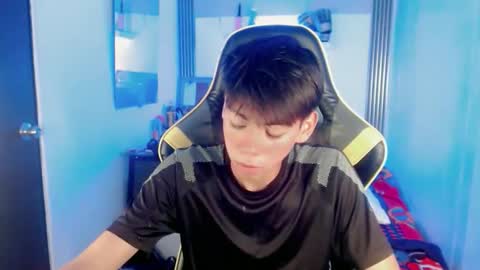 Snapshot of liarr_ chatting on May 15, 2026, 11:45 pm LIAR online show from May 15, 2026, 11:45 pm