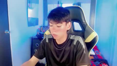 Snapshot of liarr_ chatting on May 15, 2026, 11:56 pm LIAR online show from May 15, 2026, 11:56 pm