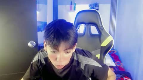 Snapshot of liarr_ chatting on May 16, 2026, 12:18 am LIAR online show from May 16, 2026, 12:18 am