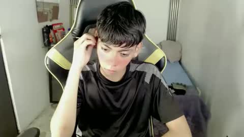 Snapshot of liarr_ chatting on June 11, 2026, 3:26 am LIAR online show from June 11, 2026, 3:26 am