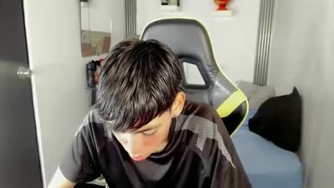 Snapshot of liarr_ chatting on June 11, 2026, 7:12 pm LIAR online show from June 11, 2026, 7:12 pm