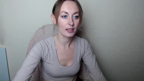 Lia online show from March 27, 2026, 1:33 pm