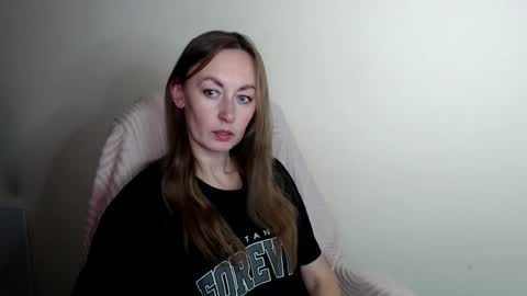 Lia online show from May 23, 2026, 11:47 am