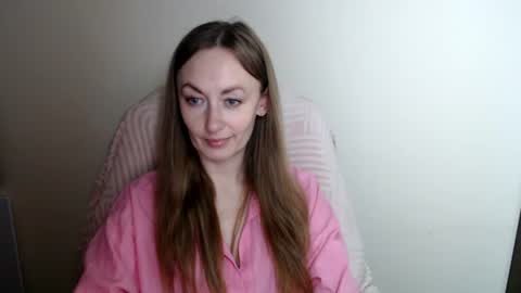 Lia online show from June 14, 2026, 11:12 am