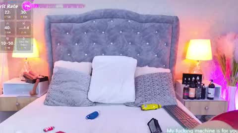 Lia online show from July 5, 2026, 7:10 pm