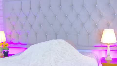 Lia  online show from May 1, 2026, 7:29 pm