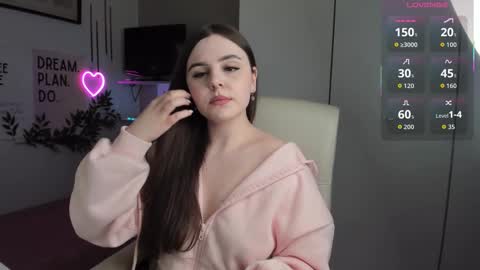 Lia online show from September 30, 2025, 2:44 pm