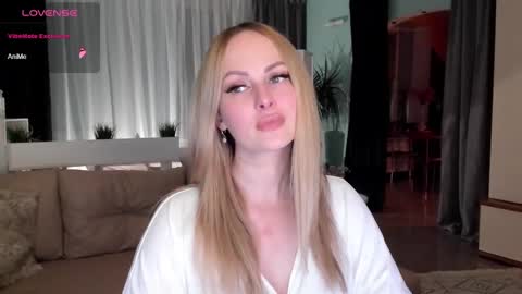 Snapshot of libby_nora chatting on December 8, 2024, 2:09 pm Libby online show from December 8, 2024, 2:09 pm