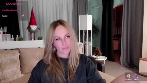 Snapshot of libby_nora chatting on January 7, 2025, 3:54 pm Libby online show from January 7, 2025, 3:54 pm