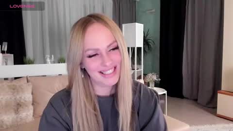 Snapshot of libby_nora chatting on January 21, 2025, 5:41 pm Libby online show from January 21, 2025, 5:41 pm