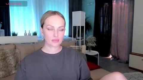 Snapshot of libby_nora chatting on January 26, 2025, 1:04 pm Libby online show from January 26, 2025, 1:04 pm