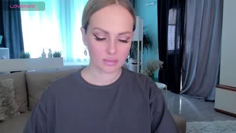 Snapshot of libby_nora chatting on February 8, 2025, 9:35 am Libby online show from February 8, 2025, 9:35 am